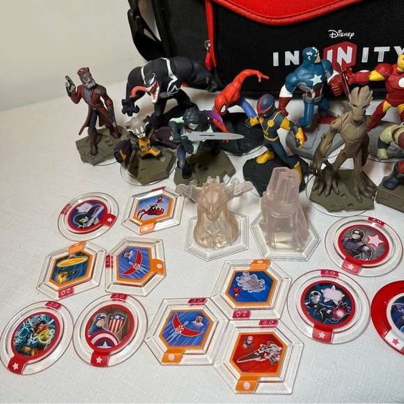 Disney Infinity 2.0 Figures with Bag. 14 characters. 15 discs. Collection - Picture 3 of 8